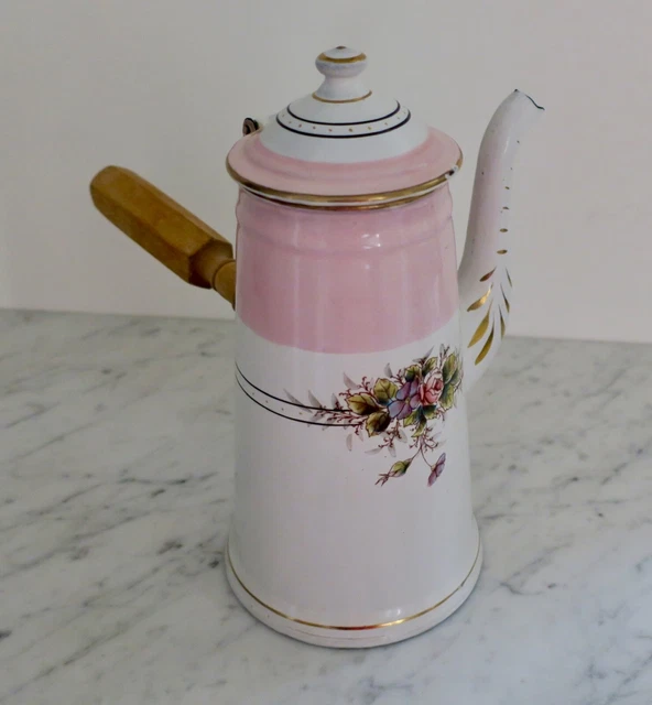 Ancien Grand Broc en Tôle Emaillée Blanche - Vintage French Finds