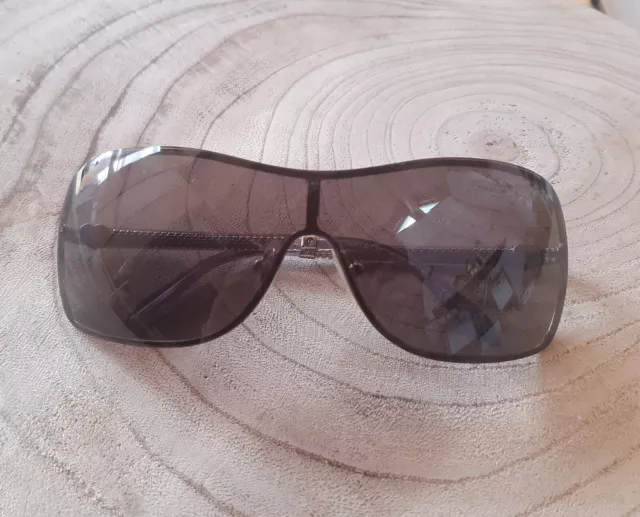 Schöne Damen Sonnenbrille von Tiffany & Co. TF3017 6001/4F lila Sommer Urlaub