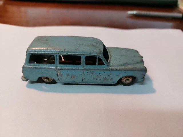 ANCIENNE PEUGEOT 403 U 5 Break Dinky Toys EUR 15,00 - FR ANCIENNE PEUGEOT 403 U 5 Break Dinky Toys EUR 15,00 - FR