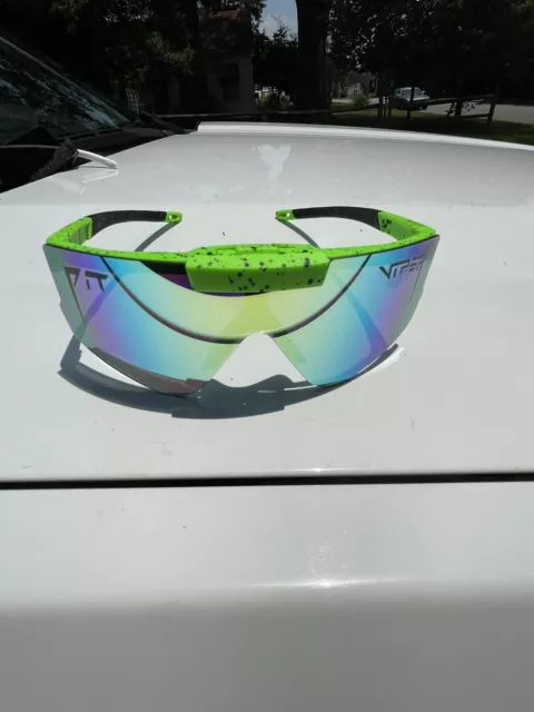 Pit Vipers Flip Up Lense Green Speckled Frames Make Offer