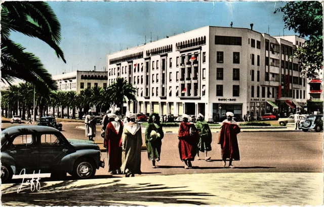 CPA AK MOROCCO RABAT - Place de la Gare and Avenue Mohamed-V. (92869)