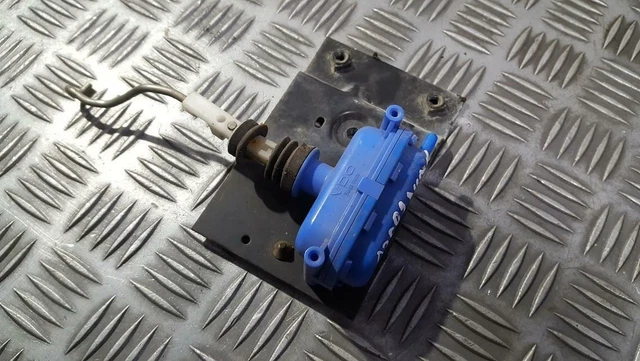 DOOR VACUUM CENTRAL Locking Mechanism Actuator Control Valve UK323814 door-vacuum-central-locking-mechanism-actuator-control-valve-uk323814