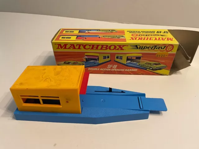 Matchbox Superfast Sf-19 Double Action Opening Garage im Originalkarton  (U060) 2