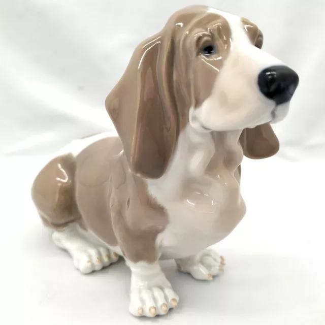 Royal Copenhagen Figurine Sitting Basset Hound Dog Porcelain Figure Denmark