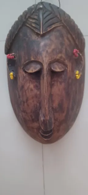 Vtg. HAND CARVED WOOD MASK TRIBAL FACE WOODEN Seed Glass Earrings Red Yellow
