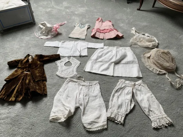 vêtements poupées anciennes lit de vêtements pour poupée ancienne