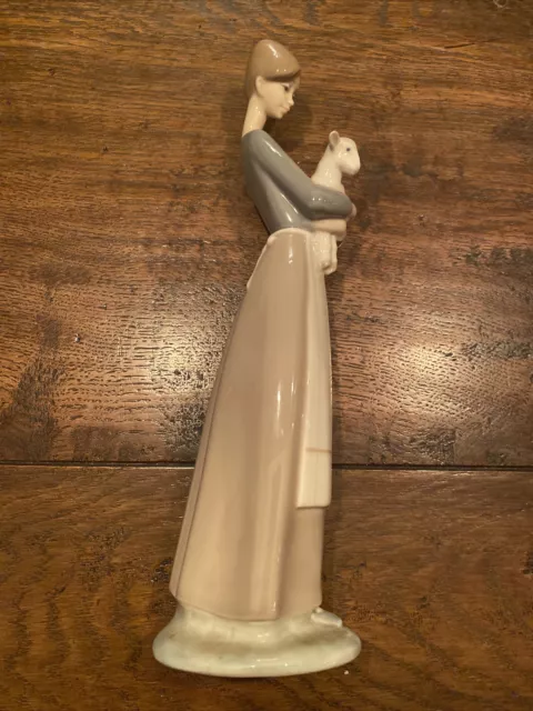 Lladro Figurine