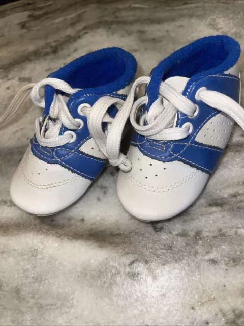 Vintage WEE KIDS WHITE Blue Tennis SOFT SOLE Baby Shoe  SZ 3 SHOES-DOLLS