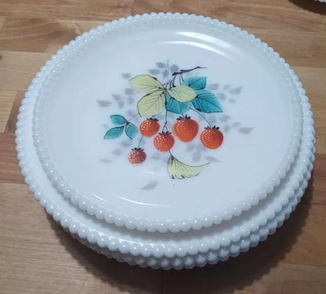 5 Westmoreland Beaded Edge Milk Glass Fruit Plates 8.5", 3 8", 1 7.25"