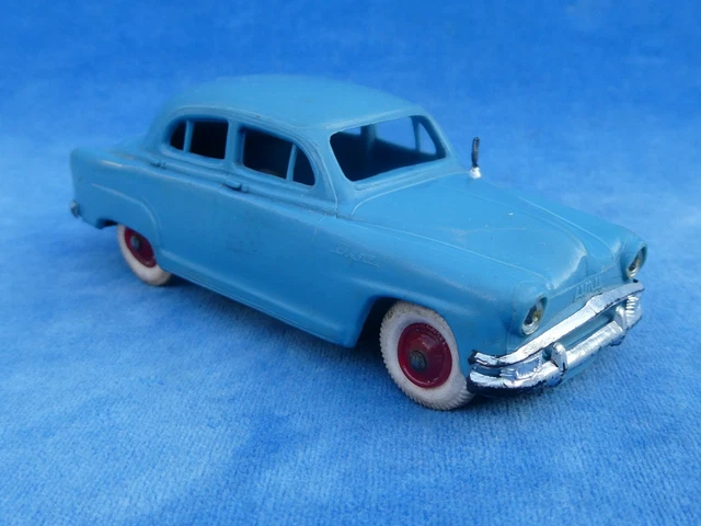 NOREV 1/43 - Simca 9 Aronde - Jaune Paille - Voiture Tourisme - Collection