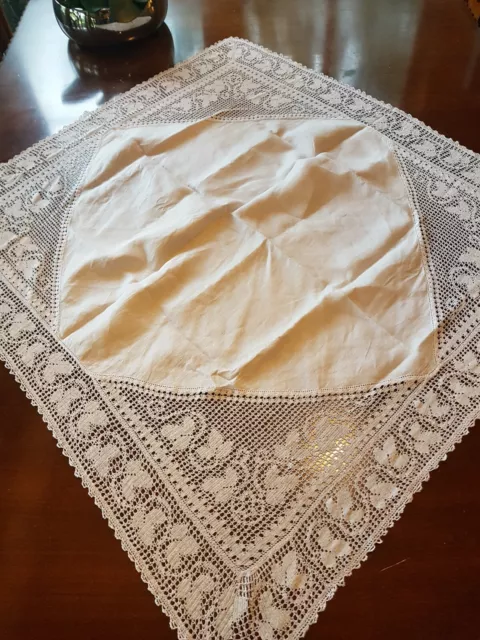 Antique 1910's White Linen Filet Crochet Ivy Lace Edged Tablecloth Corner Insert