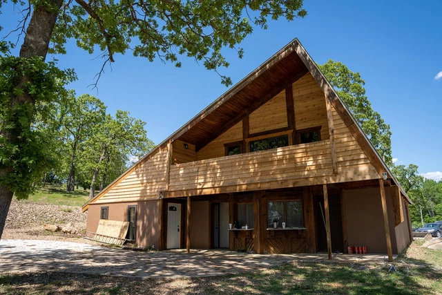 Missouri, Mixed Use Property, Lodge with 35 Acres, Pond