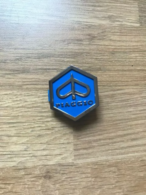 Vespa PX horncasting badge