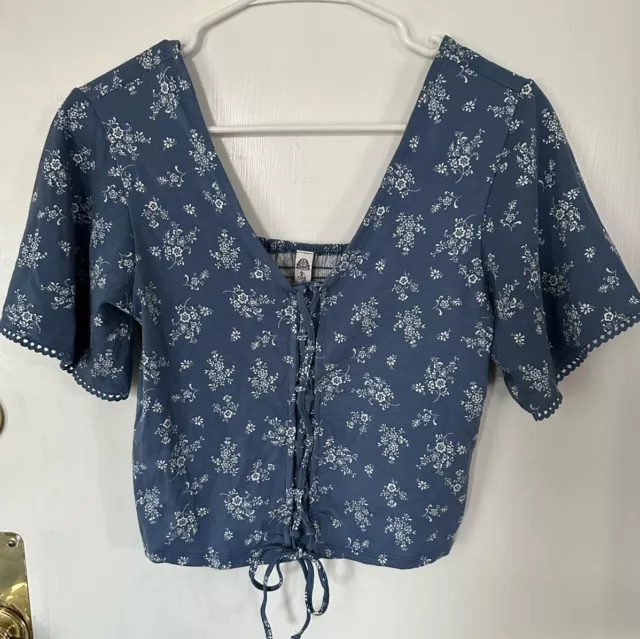 American Rag cropped Blue floral top, size M