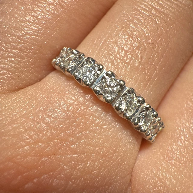 Bague D'anniversaire En Or Blanc 14k Avec Diamant Simulé émeraude 8.00 Carats - Personnalisable