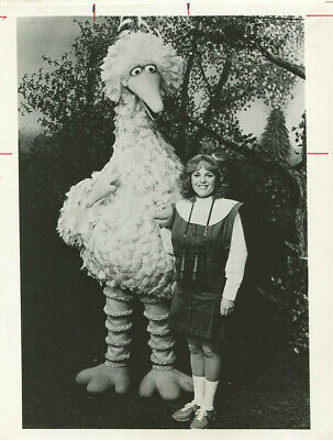 1988  Big bird, Madeline Kahn  'Sesame Street"  VG press photo P1B