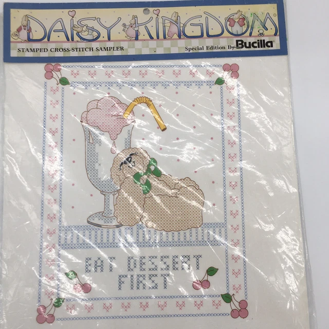 De colección DAISY KINGDOM por BUCILLA COMER POSTRE PRIMERA MUESTRA ESTAMPADA PUNTO DE CRUZ
