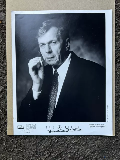 WILLIAM B. DAVIS signed THE X-FILES/CIGARETTE-SMOKING MAN