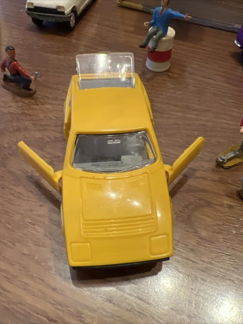 NOREV, SÉRIE LES Miniatures n°825, Simca Matra Bagheera jaune, 1/43e