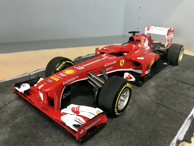 FERRARI F138 ALONSO Hot Wheels Elite 1/18 WITH BOX EUR 130,00