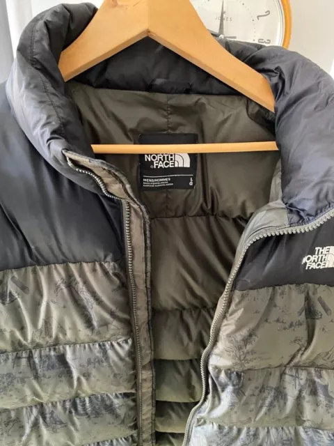 North Face Men's Large Puffer Jacket - Green/Printed