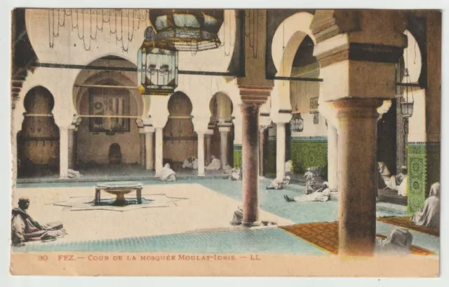 MAROC FEZ CPA cour de la Mosquée Moulay Idris
