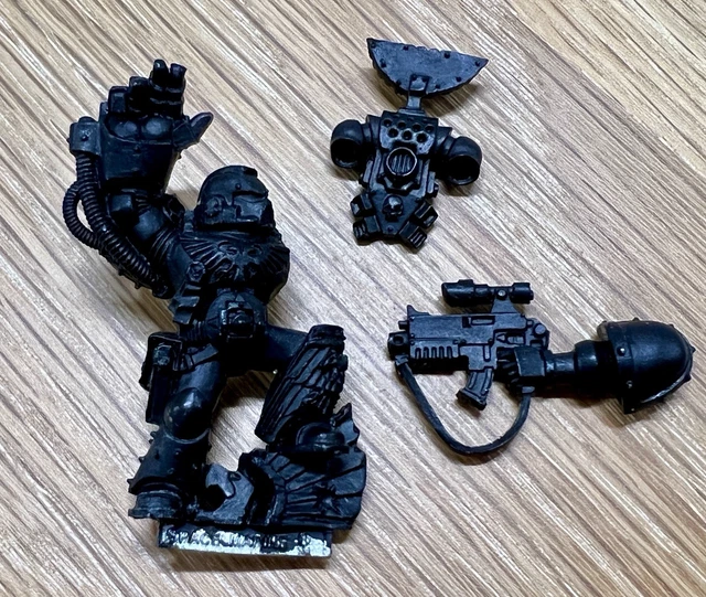 WEB EXCLUSIVE: SERGEANT - LIMITED EDITION - Space Marine WEB EXCLUSIVE: SERGEANT - LIMITED EDITION - Space Marine