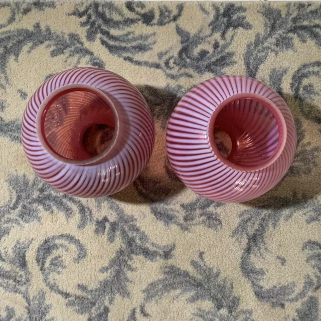 Lot Of 2 Fenton Lamp Shade Spiral Optic Cranberry Opalescent Swirl Art Glass Orb 3