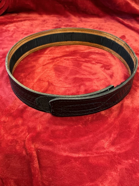 SAFARILAND size 34 BLACK LEATHER DUTY BELT no buckle