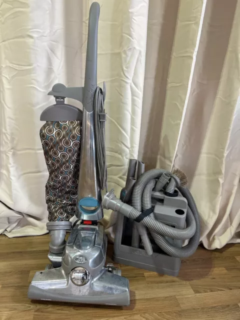 Kirby Sentria G10D Bagged Upright Vacuum Cleaner & Attachments Needs New Belt