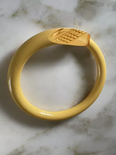 Antique Butterscotch Bakelite Bangle Carved Snake Design Art Deco VTG TESTED