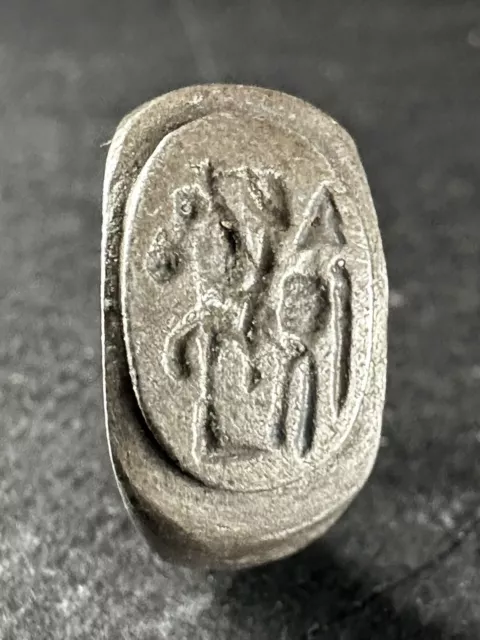 Ancient Roman Silver Seal Ring Depicting Horse & Rider On Bezel Circa 100-300 Ad