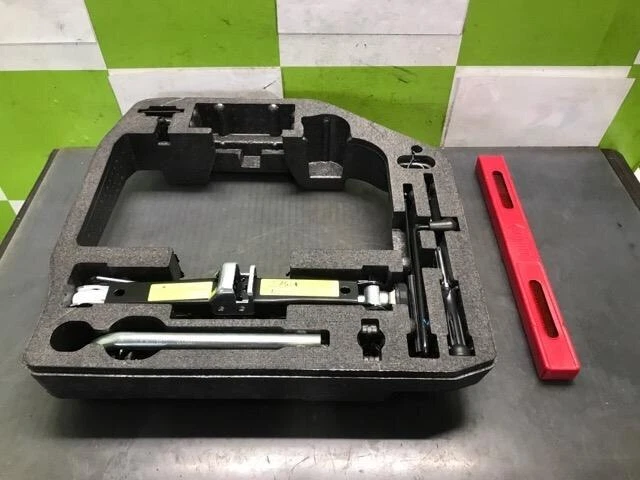 AUDI AUDI AUDI A4 2011 ABA-8KCDH Kit attrezzi [usato] [PA85927246]