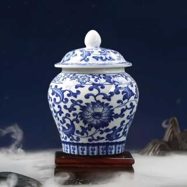 Oriental Style Blue and White Porcelain Ginger Jar Tea Storage Jar with Lid