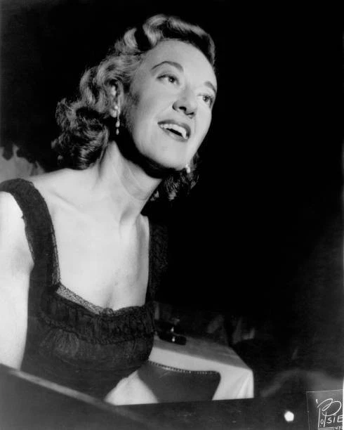 JAZZ PIANIST MARIAN Mcpartland Performs In A Nightclub Old Music Photo