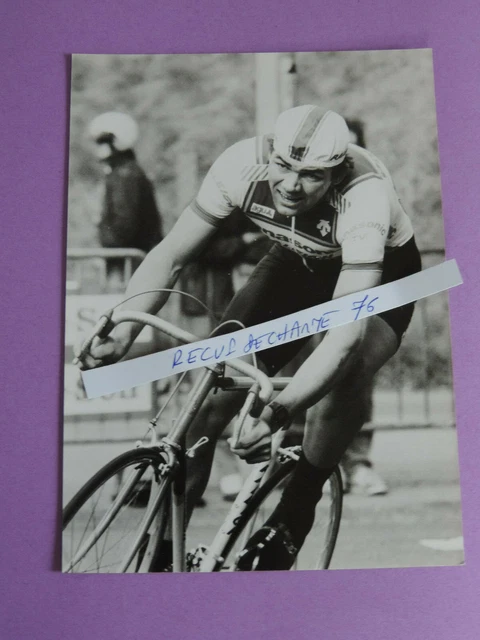 1984 PHOTO DE PRESSE COUREUR CYCLISTE DANIEL GEFFROY VAINQUEUR TOUR D EMERAUDE