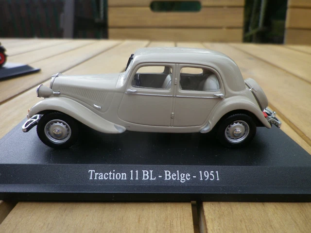 UNIVERSAL HOBBIES 1/43 CITROEN TRACTION AVANT 15 SIX - RMC 1952 Réf