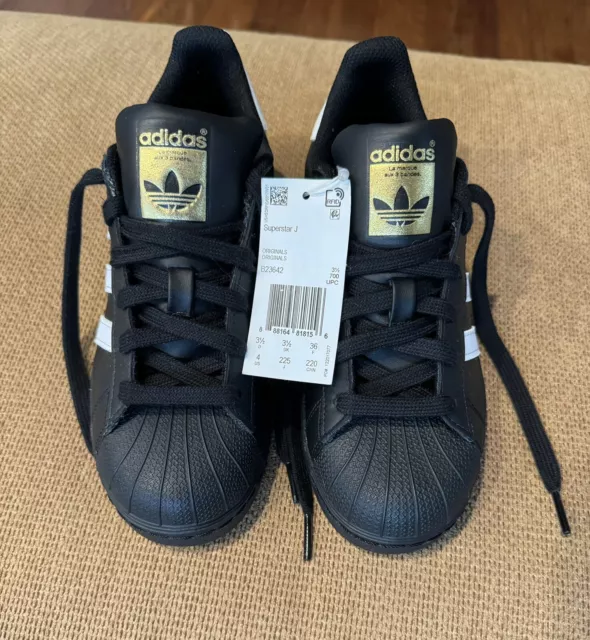 Adidas Originals Superstar J in Black/White/Gold, Kids Size 4 *New w/tag*