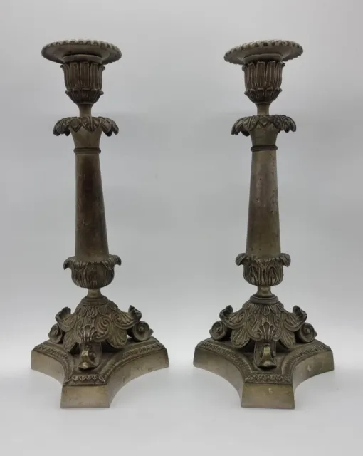 Paire de Bougeoirs Tripode sur socle Bronze Argenté Restauration ou Napoléon III