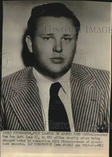 Press Photo Alexander Von Der Luft in FBI office accused of atomic bomb secrets