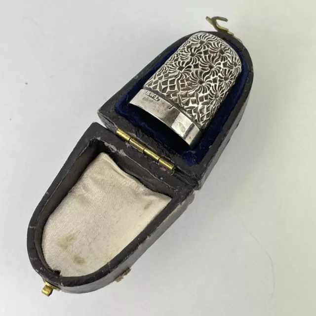 Antique Cased Solid Silver Tested Thimble Henry Williamson Ltd 2.3cm