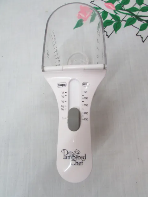 Pampered Chef Easy Adjustable Measuring Cup #2228  Cups ML Ounce Tablespoon