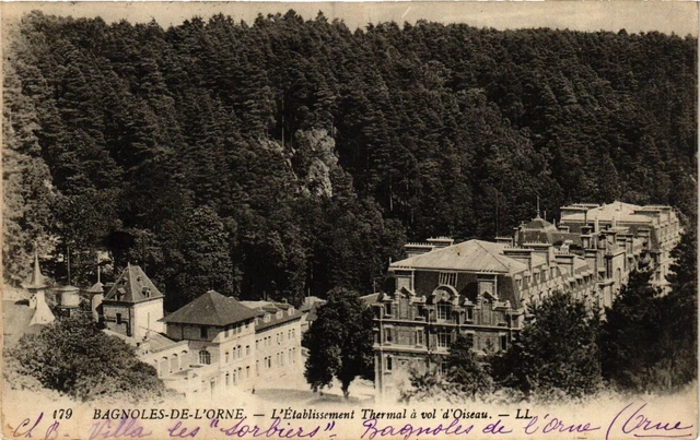 CPA BAGNOLES-de-l'ORNE - L'Établissement Thermal a vol d'Oiseau (355387)