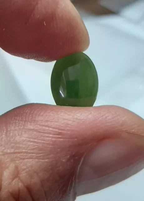 Da un laboratorio orafo - 4 ct di giada taglio cabochon