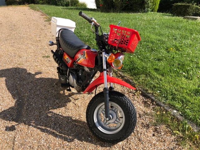 moto honda CY80