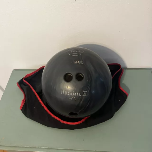 Ebonite Maxim IV Bowling Ball Marble Swirl 14 LB