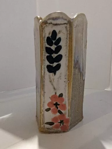 Art Pottery Hand Glazed Hexagonal Wall Pocket/Vase