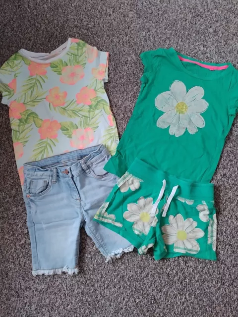 Top e pantaloncini per ragazze Next/Noce moscata 4-5 anni
