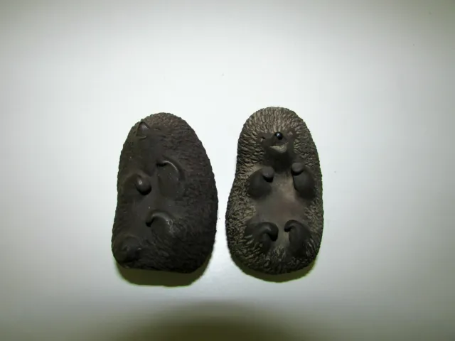 Ellen Karlsen Pottery Danish Denmark Hedgehogs Couple Figures 3