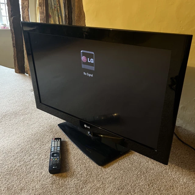 LG TV + Remote 32LD550